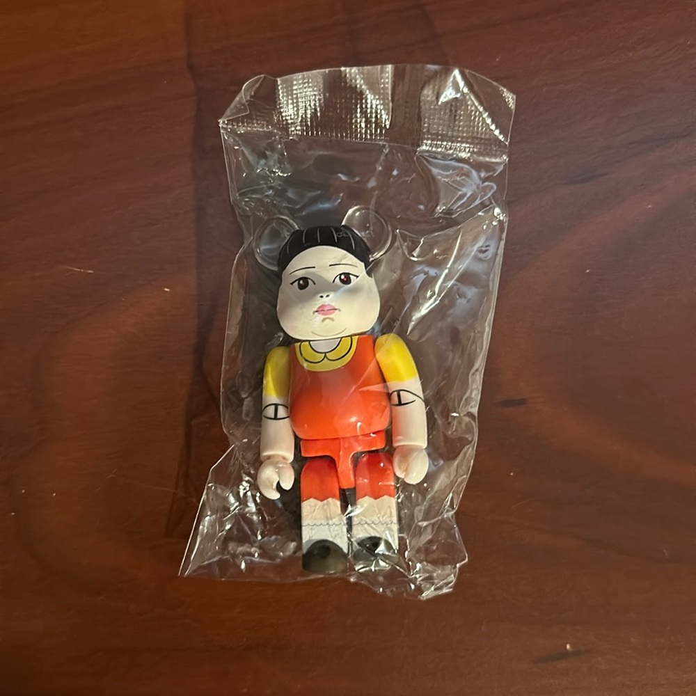 Squid Game bear brick